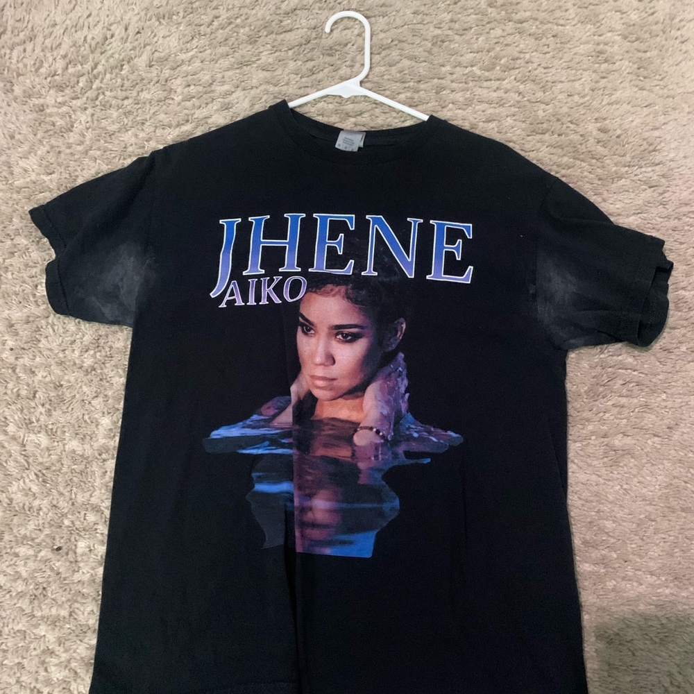 black graphic tee